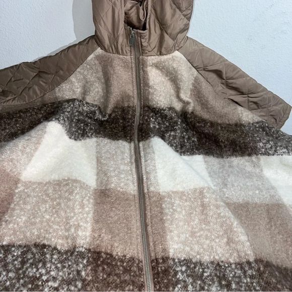 NWT Time & Tru Brown plaid poncho size L-XL Hooded Cozy 30% Recycled Fibers - Picture 14 of 16